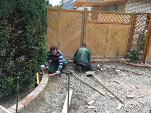 Kleiner Sitzplatz im Garten, Dirk Prothmann Garten- und Landschaftsbau, Hille