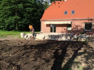 Terrassengestaltung mit einer Trockenmauer, Dirk Prothmann Garten- und Landschaftsbau, Hille