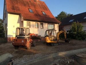 Parkflächen an einem Zweifamilienhaus, Dirk Prothmann Garten- und Landschaftsbau, Hille