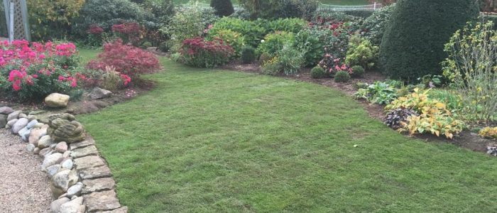 Rollrasenverlegung im Kleingarten, Dirk Prothmann Garten- und Landschaftsbau, Hille