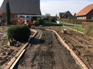 Gartenanlage mit Wassergebundener Wegedecke, Dirk Prothmann Garten- und Landschaftsbau, Hille